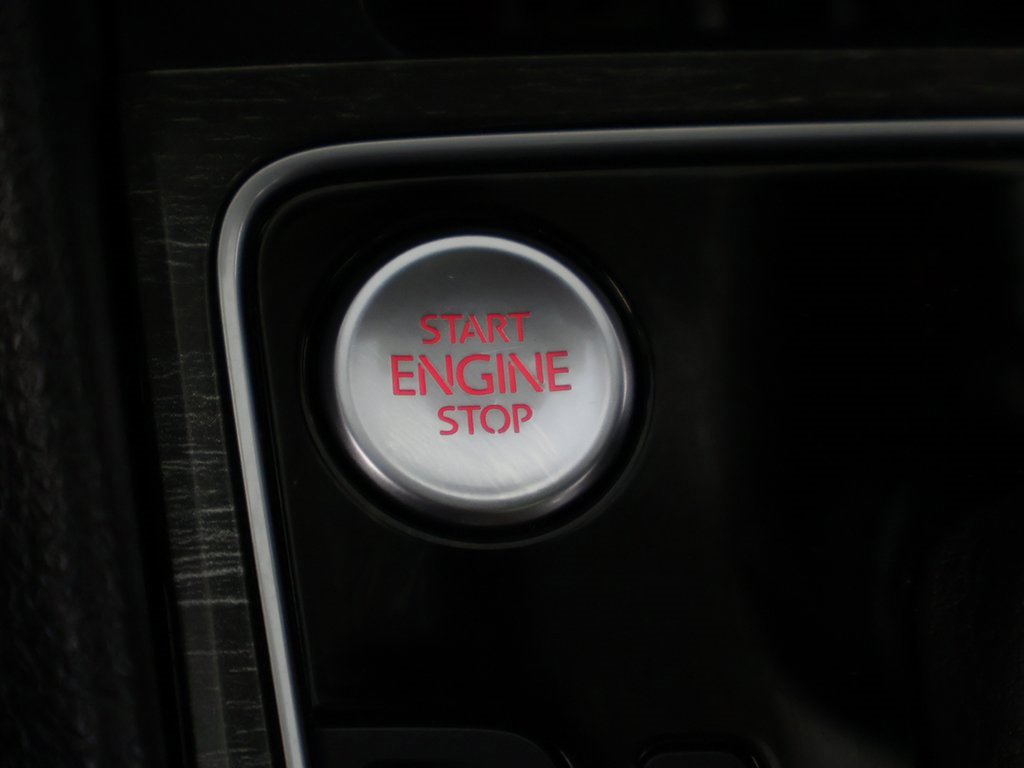 Used 2018 Volkswagen Passat 2.0T SE image 51