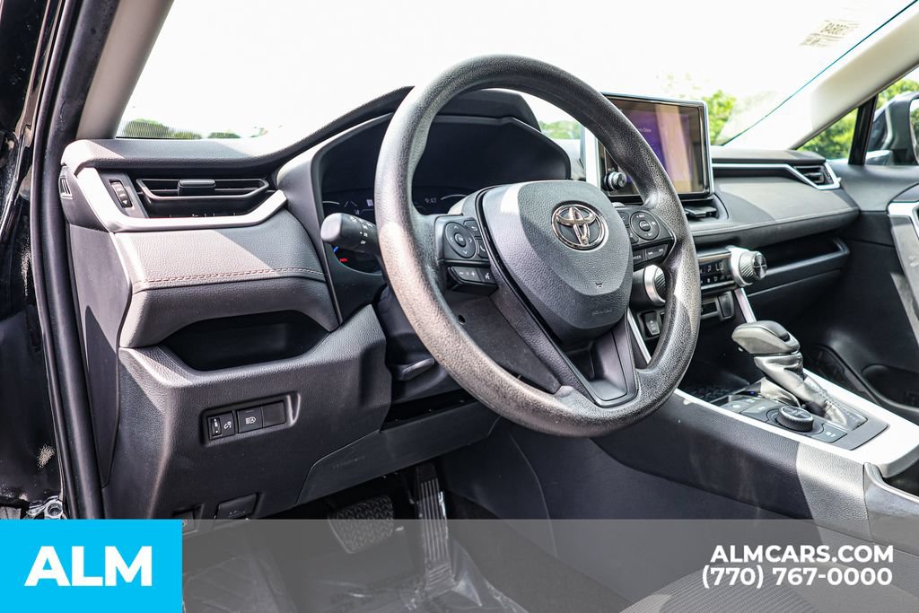 Used 2024 Toyota RAV4 LE AWD/4WD image 26