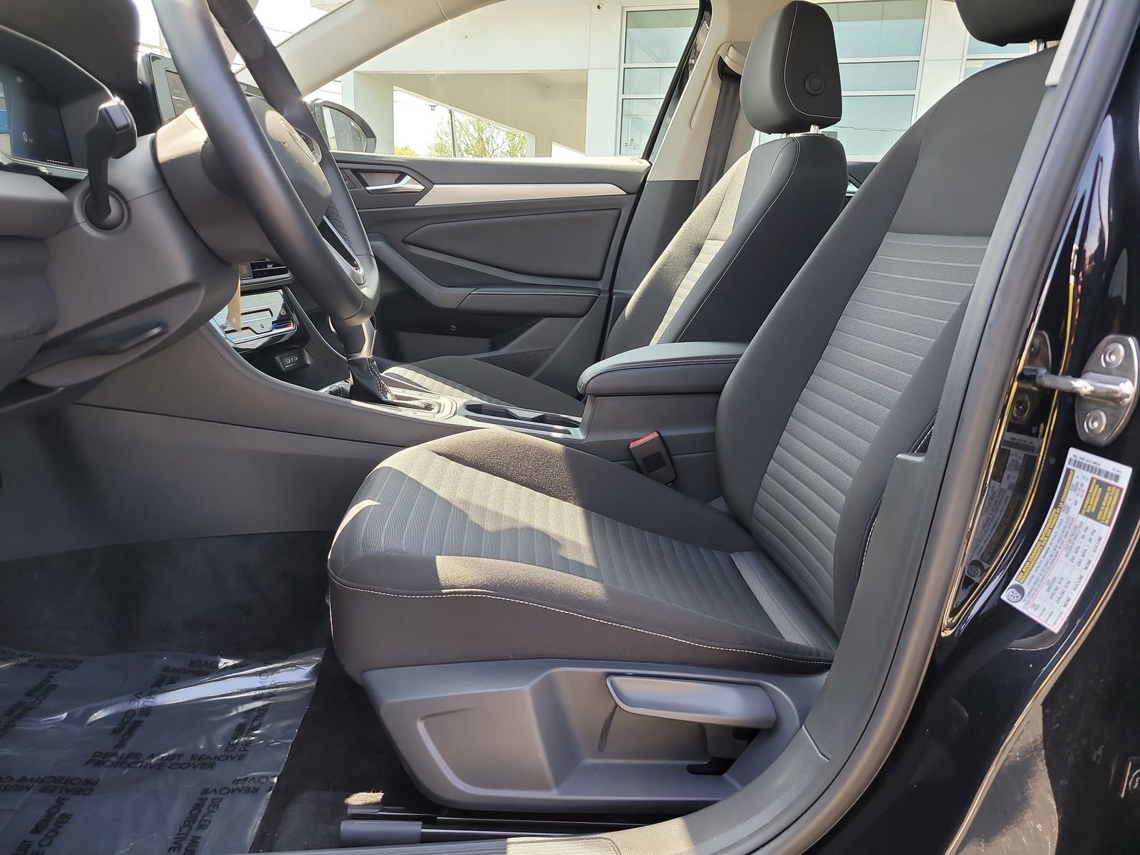 Certified 2025 Volkswagen Jetta S image 17