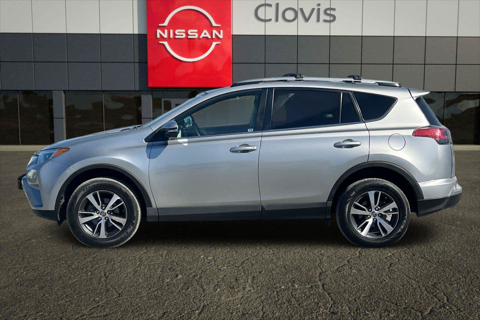 Used 2018 Toyota RAV4 XLE FWD image 6