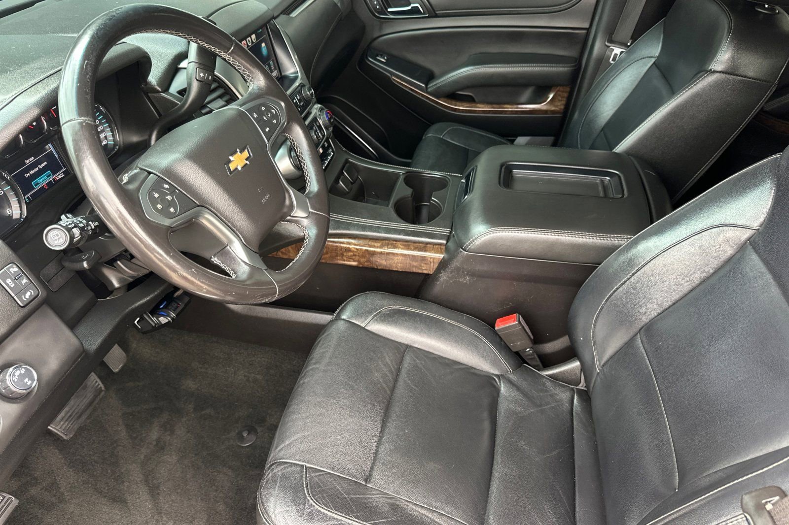 Used 2018 Chevrolet Suburban LT AWD/4WD image 10