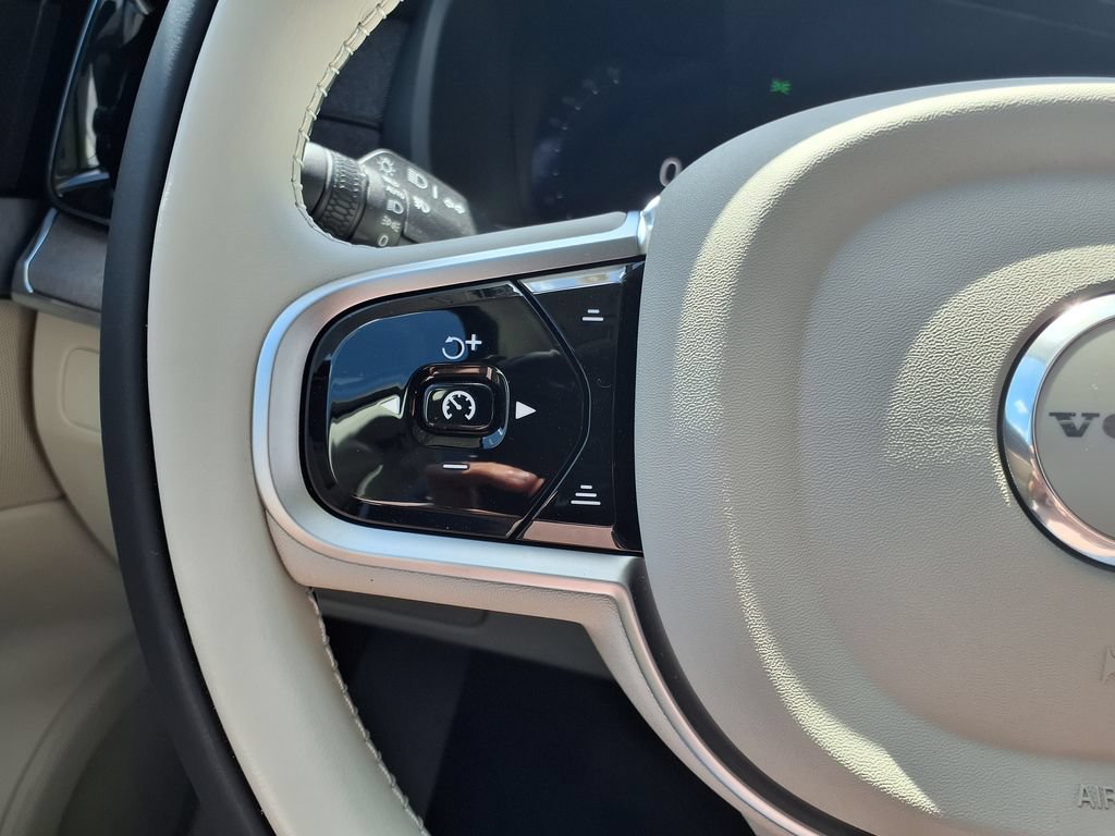 New 2026 Volvo XC90 T8 Ultra w/ Protection Package Premier AWD/4WD image 21