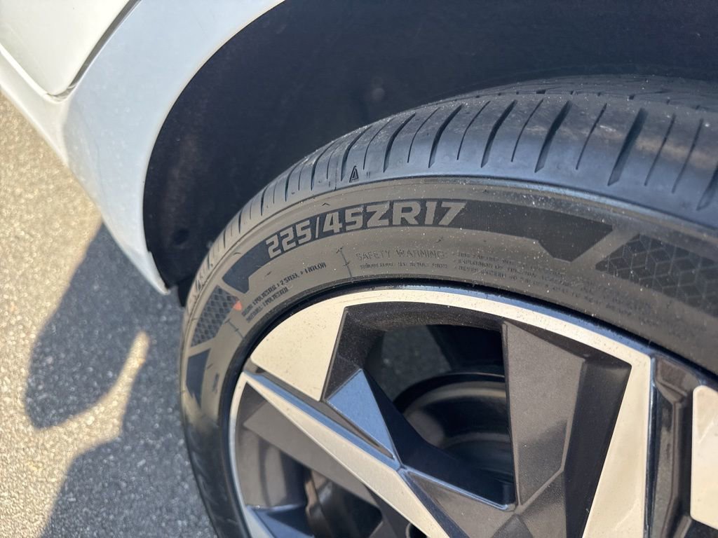 Used 2023 Hyundai Elantra SEL w/ Convenience Package image 31