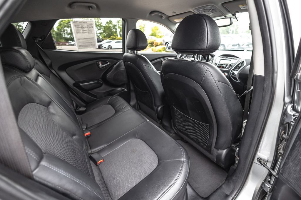 Used 2011 Hyundai Tucson GLS FWD image 29