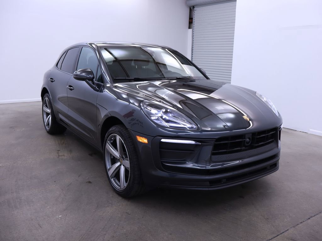 New 2025 Porsche Macan image 9
