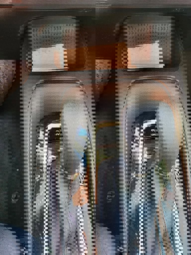 Used 2025 Toyota Corolla LE image 8