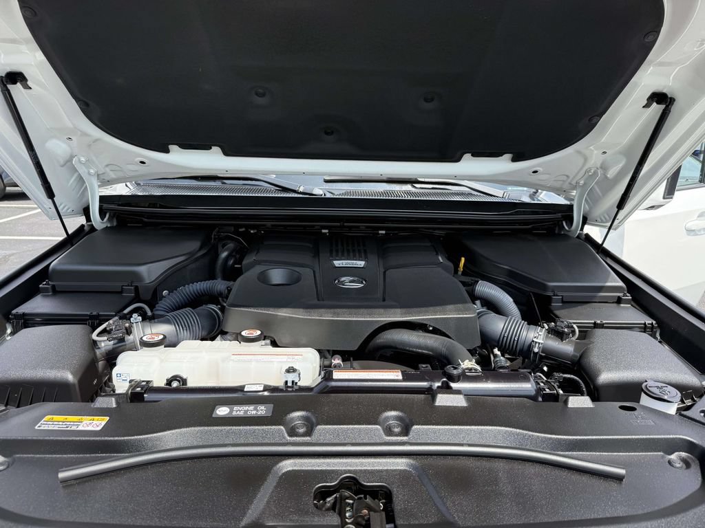 Used 2024 Lexus GX 550 w/ Accessory Package (2T) AWD/4WD image 29