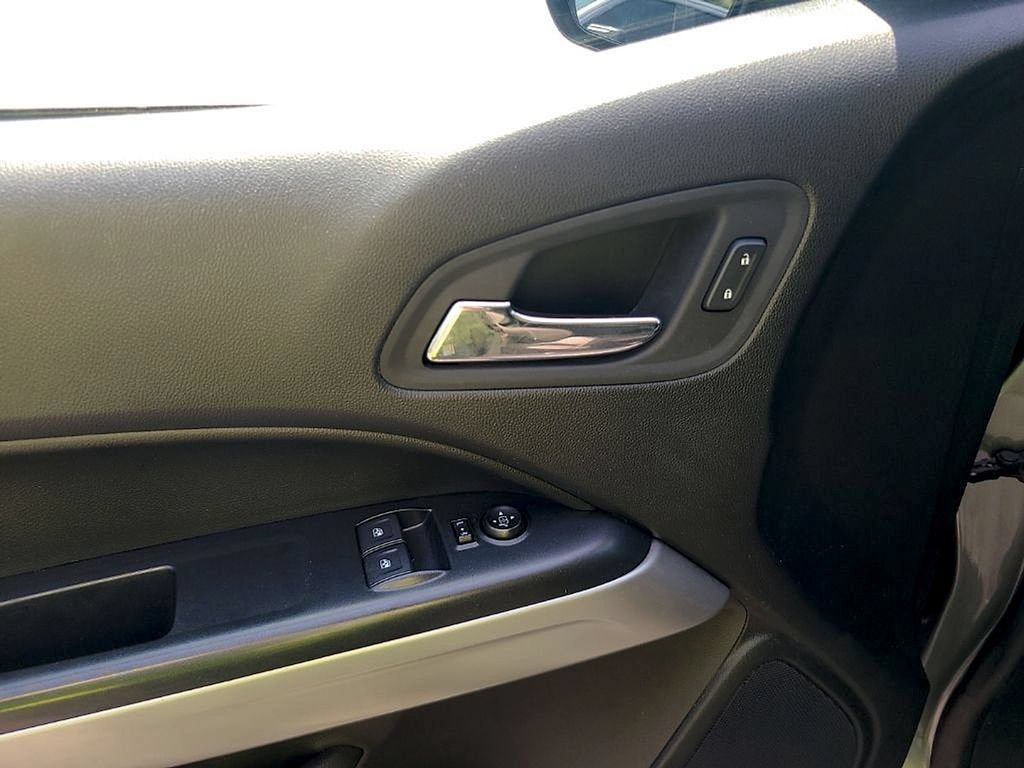 Certified 2022 Chevrolet Colorado LT w/ Fleet Safety Package RWD image 18
