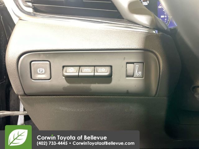 Used 2024 Buick Enclave Premium image 20