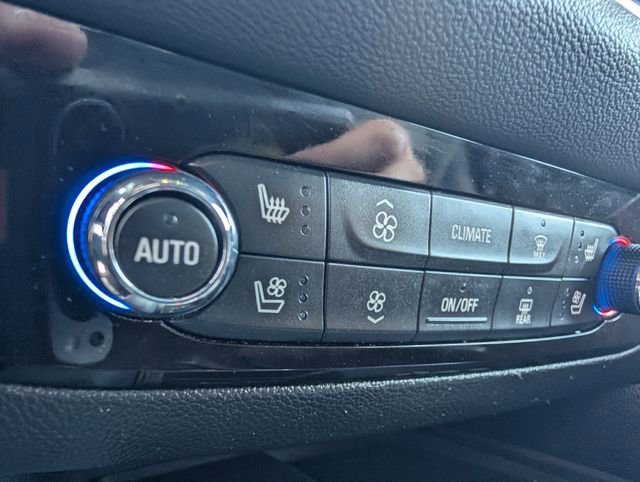 Used 2024 Buick Enclave Premium image 5