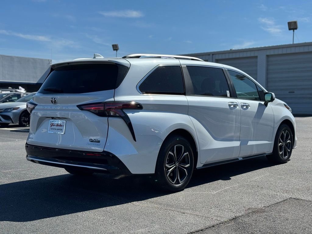 Used 2026 Toyota Sienna Platinum image 13