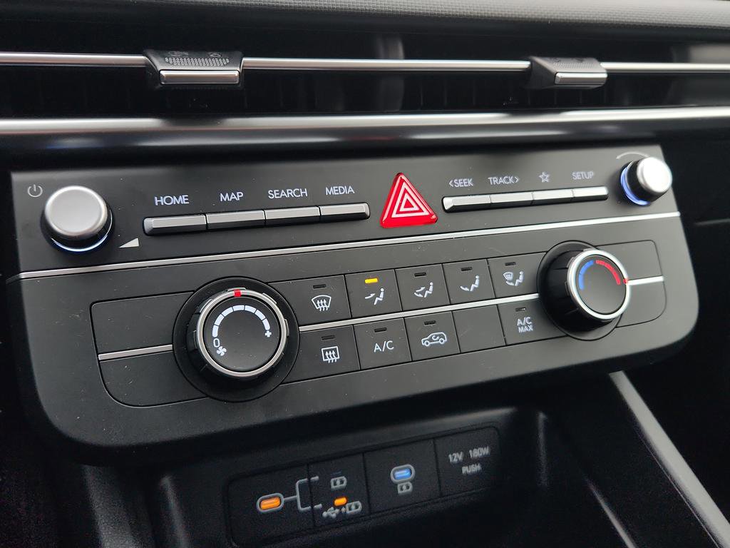 Certified 2025 Hyundai Tucson SE image 28