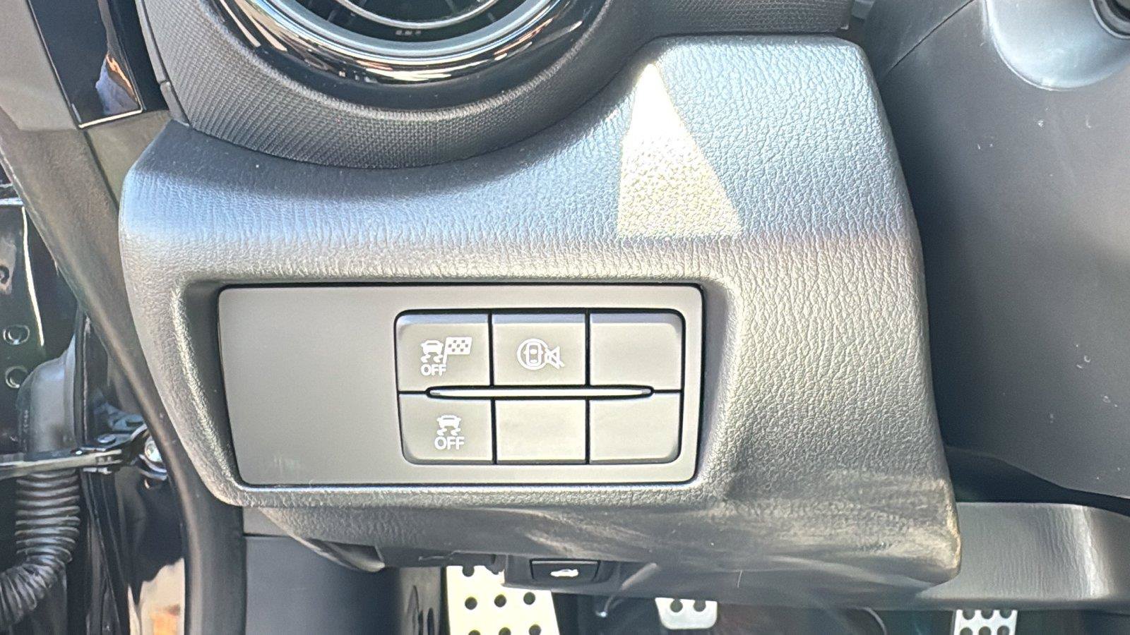 New 2026 MAZDA MX-5 Miata RF Club w/ Interior Package RWD image 9