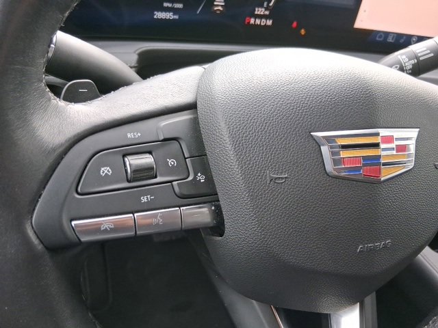 Used 2025 Cadillac XT4 Premium Luxury image 11