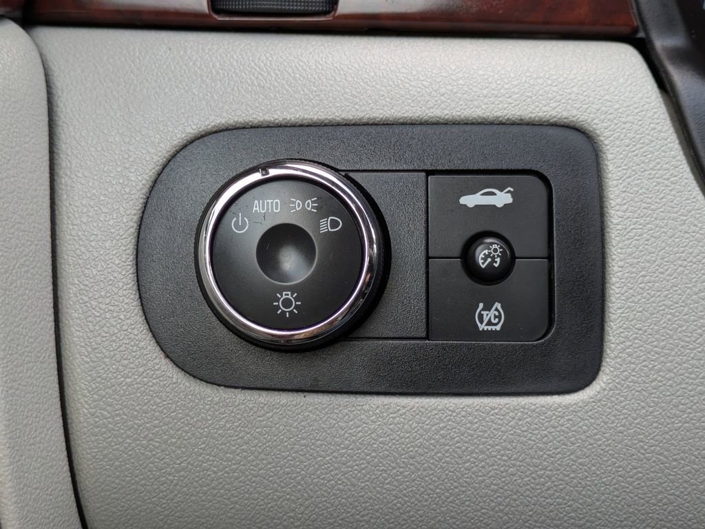 Used 2010 Chevrolet Impala LS image 22