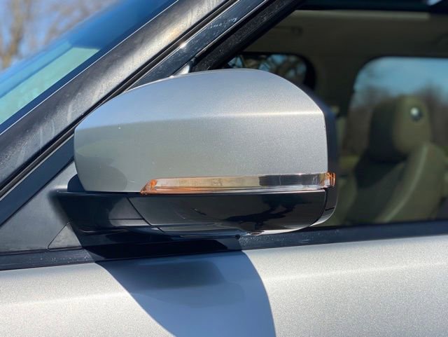 Used 2015 Land Rover Range Rover HSE image 11