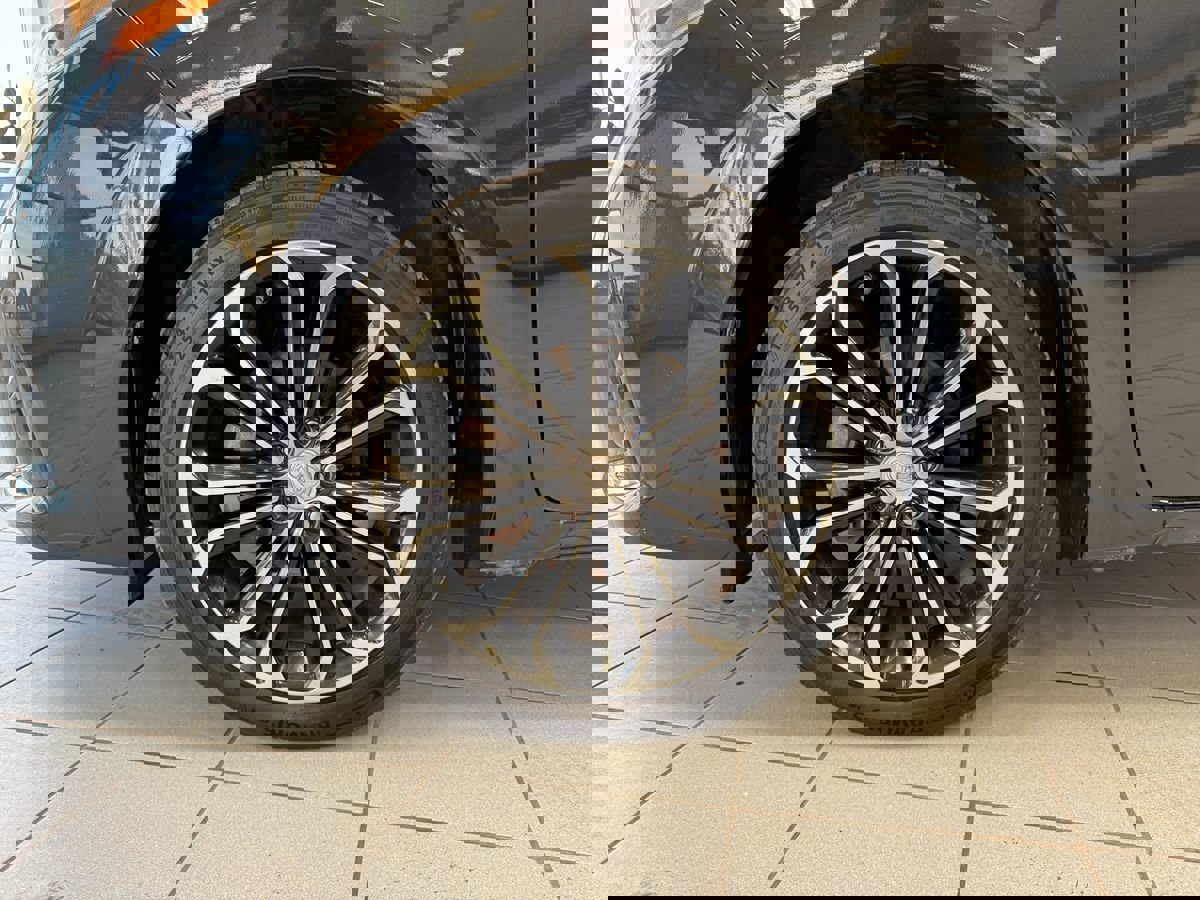 Used 2014 Toyota Corolla S image 64