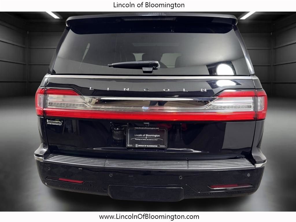 Used 2019 Lincoln Navigator Reserve AWD/4WD image 5