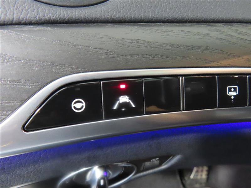 Used 2018 Mercedes-Benz S 560 Sedan image 28