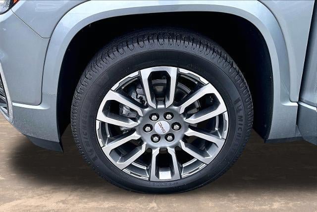 Used 2023 GMC Acadia Denali w/ Denali Ultimate Package AWD/4WD image 34