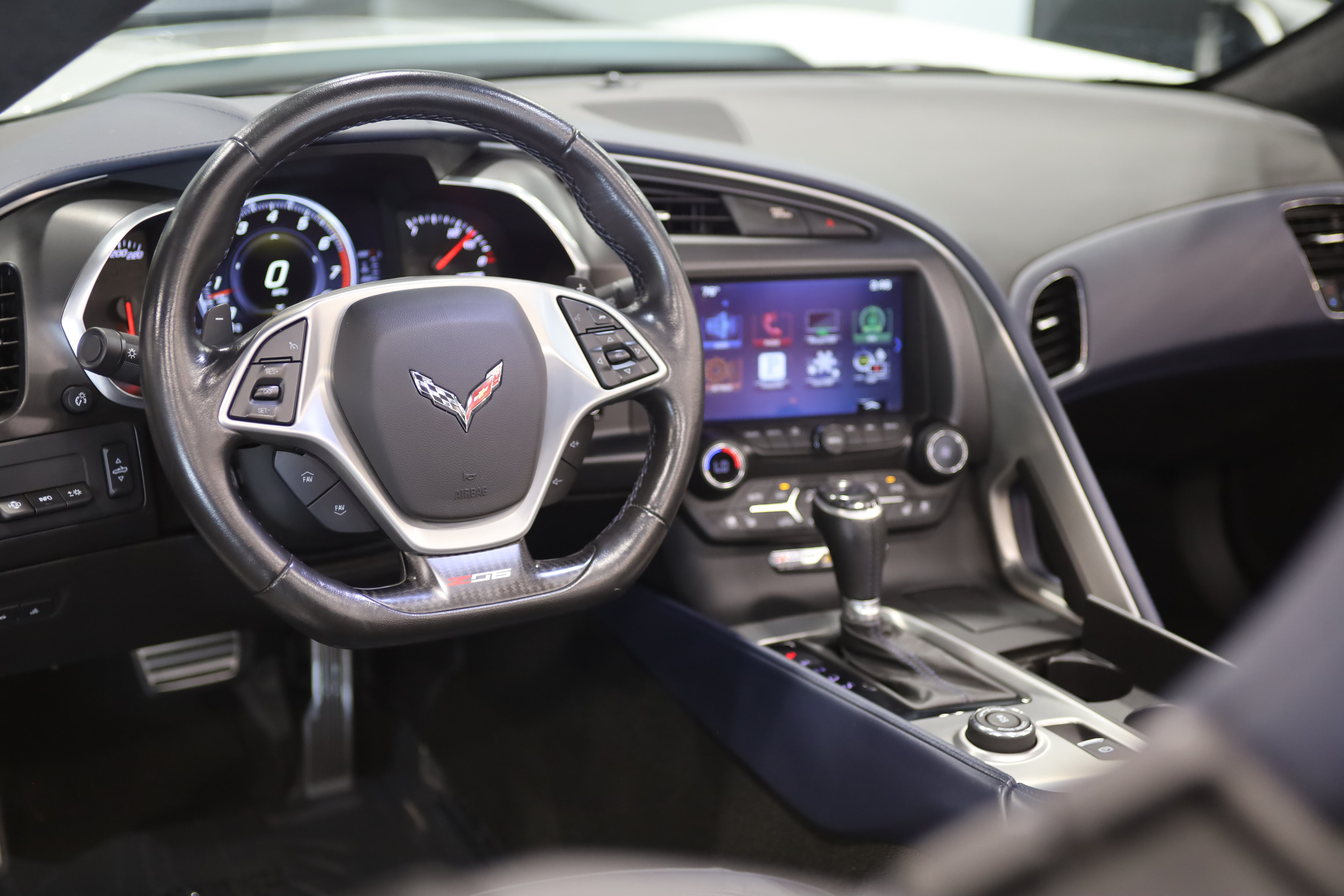 Used 2016 Chevrolet Corvette Z06 w/ 3LZ Preferred Equipment Group RWD image 37