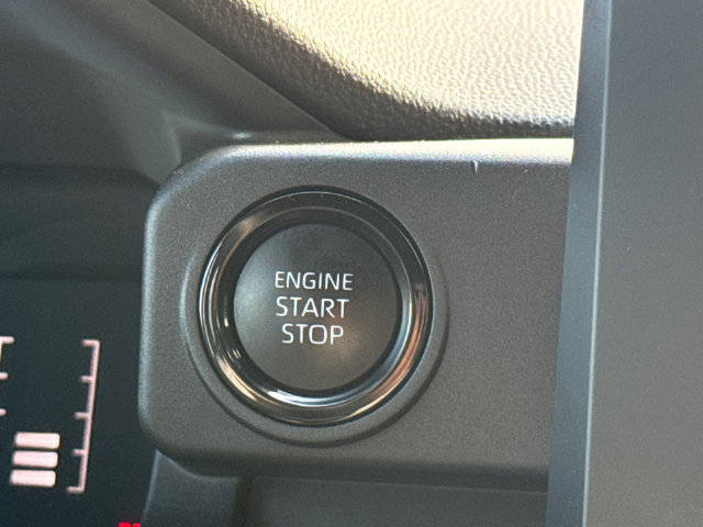 Used 2025 Toyota Tacoma SR5 AWD/4WD image 26