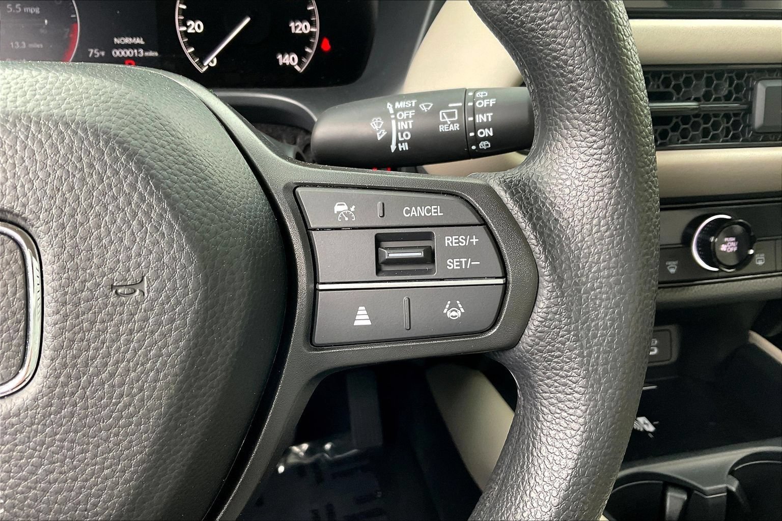 Used 2026 Honda HR-V LX image 12