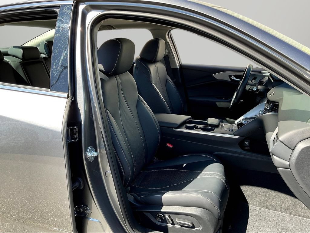 Used 2025 Acura TLX w/ Technology Package FWD image 29