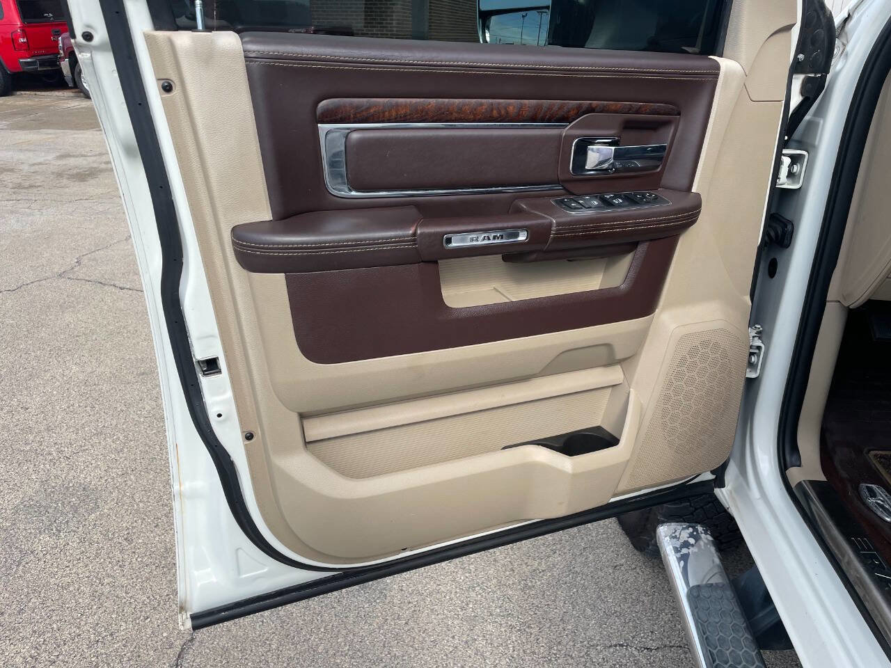 Used 2017 RAM 2500 Longhorn image 17