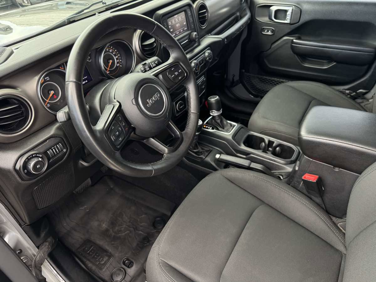 Used 2020 Jeep Wrangler Sport AWD/4WD image 15