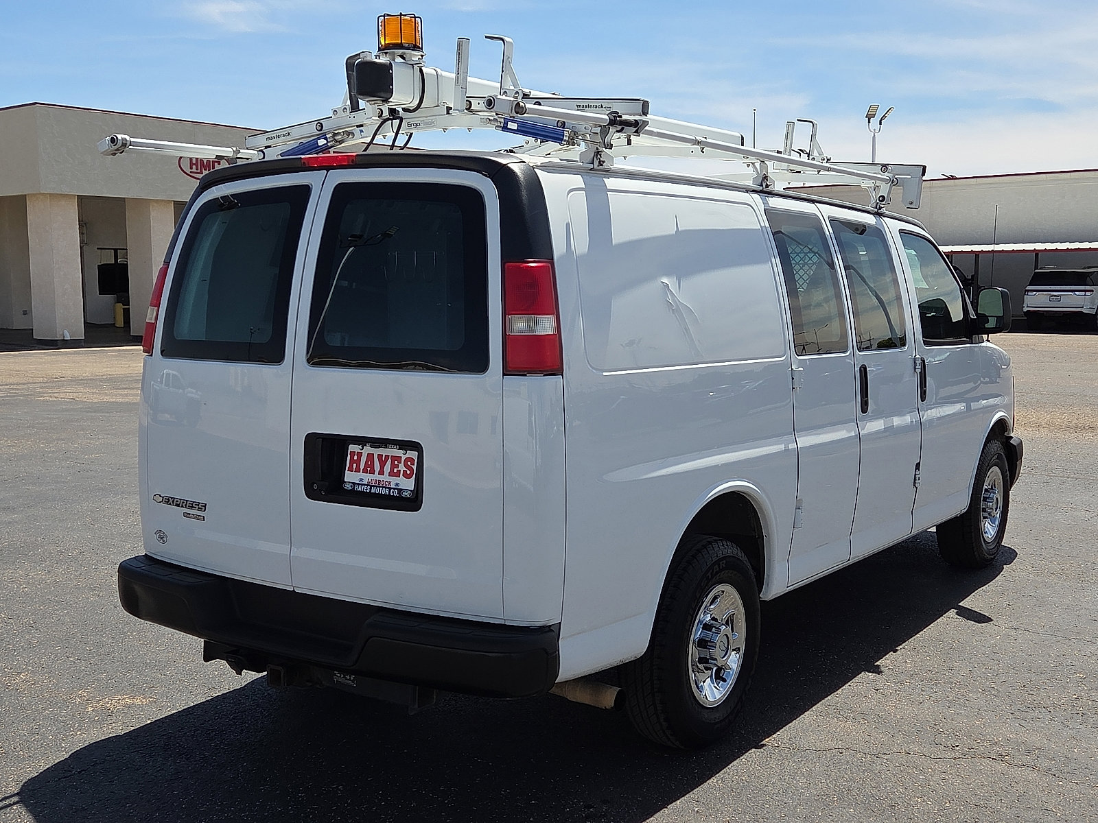 Used 2016 Chevrolet Express 2500 RWD image 4