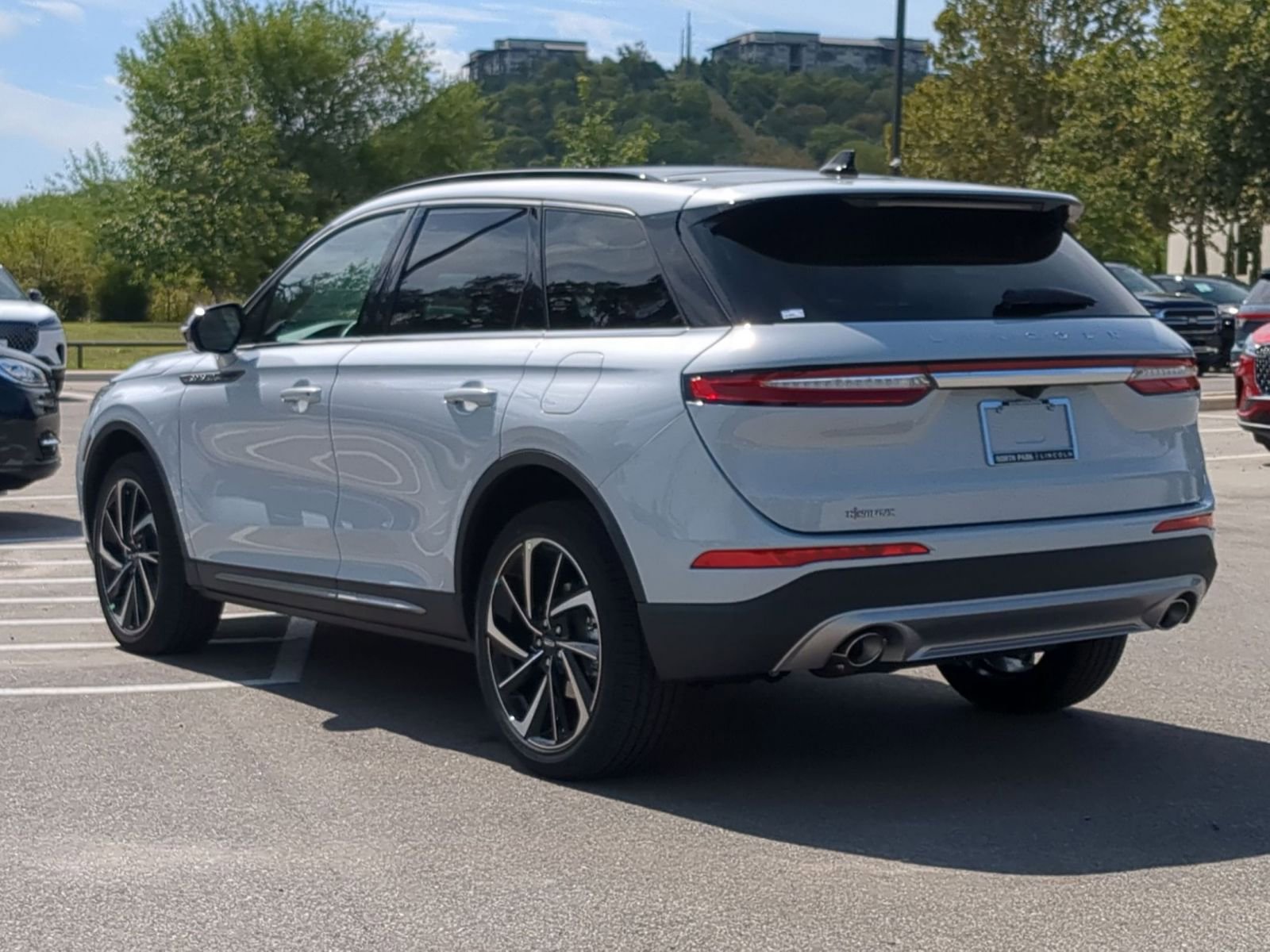New 2026 Lincoln Corsair Reserve FWD image 5