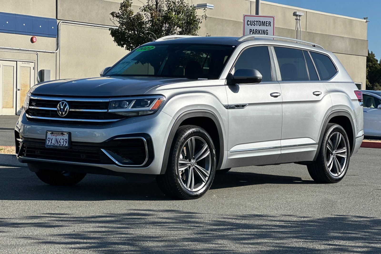 Used 2022 Volkswagen Atlas SEL R-Line AWD/4WD image 8