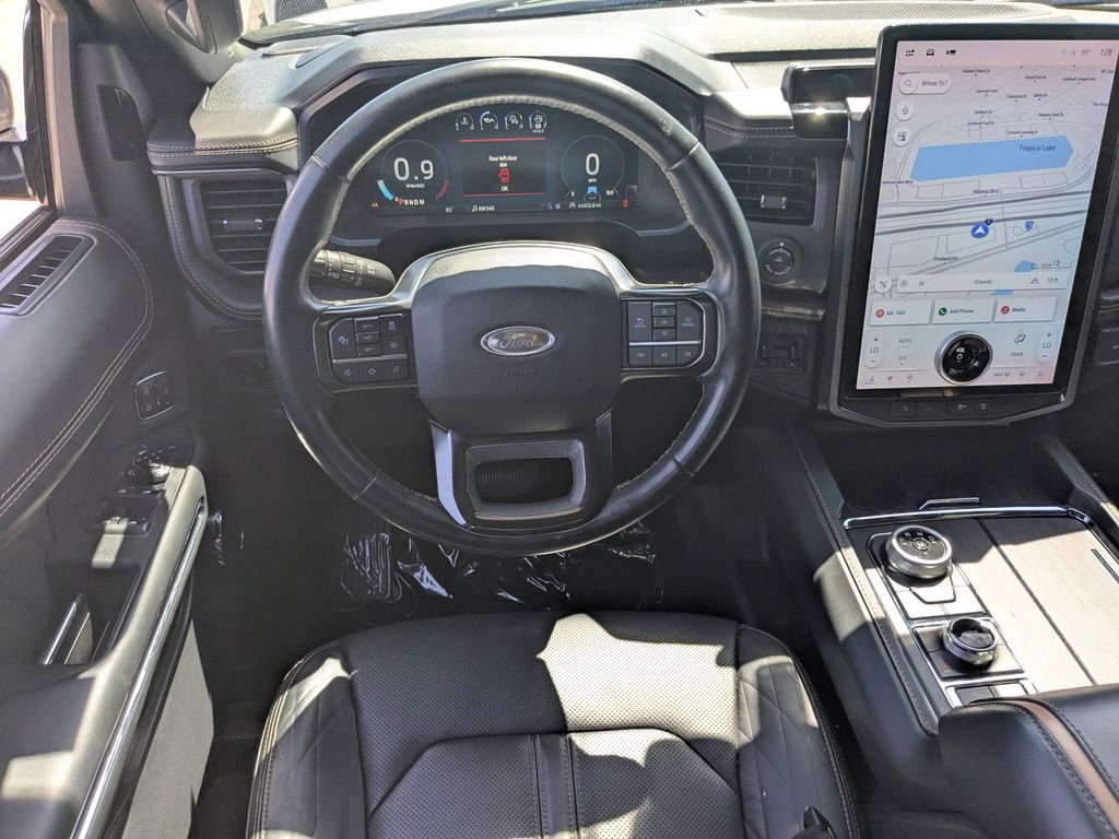 Used 2023 Ford Expedition Platinum image 5