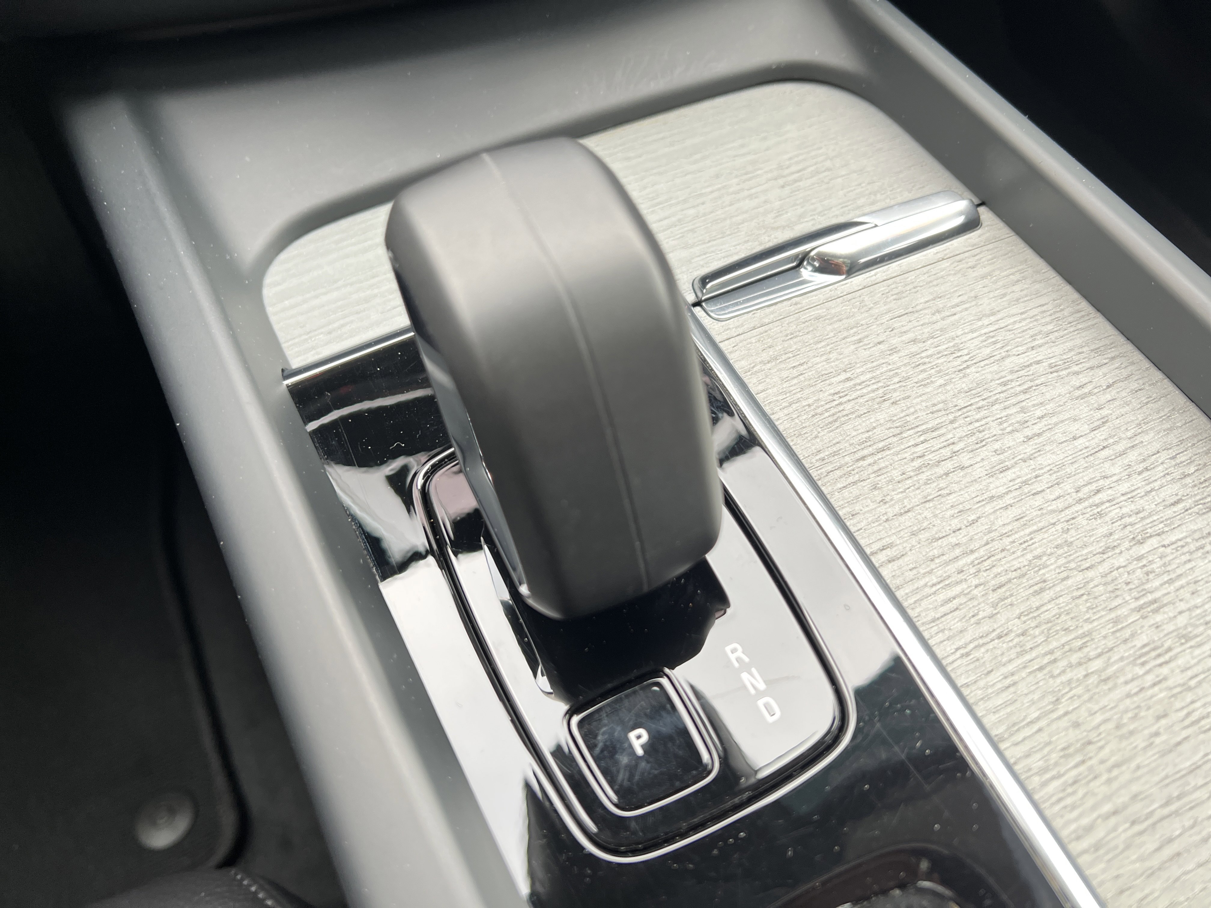 Used 2025 Volvo XC60 B5 Plus image 26