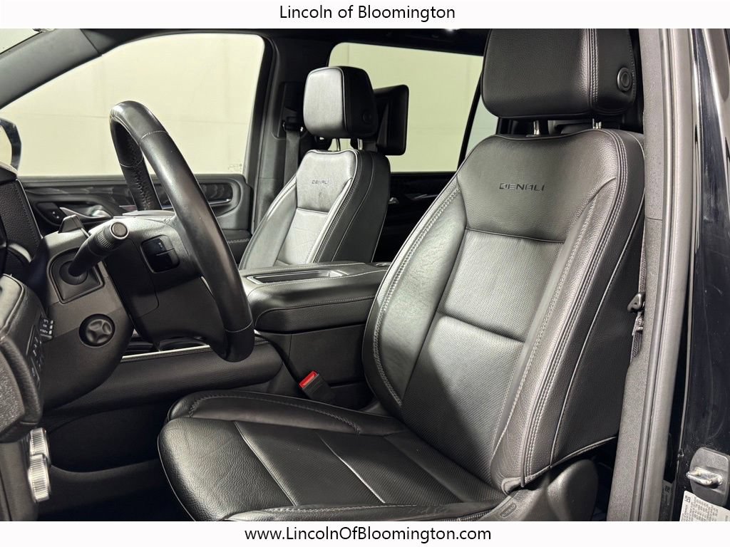 Used 2023 GMC Yukon XL Denali w/ Denali Reserve Package AWD/4WD image 17