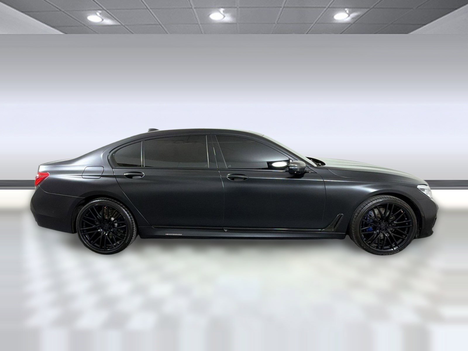 Used 2017 BMW 750i RWD image 8