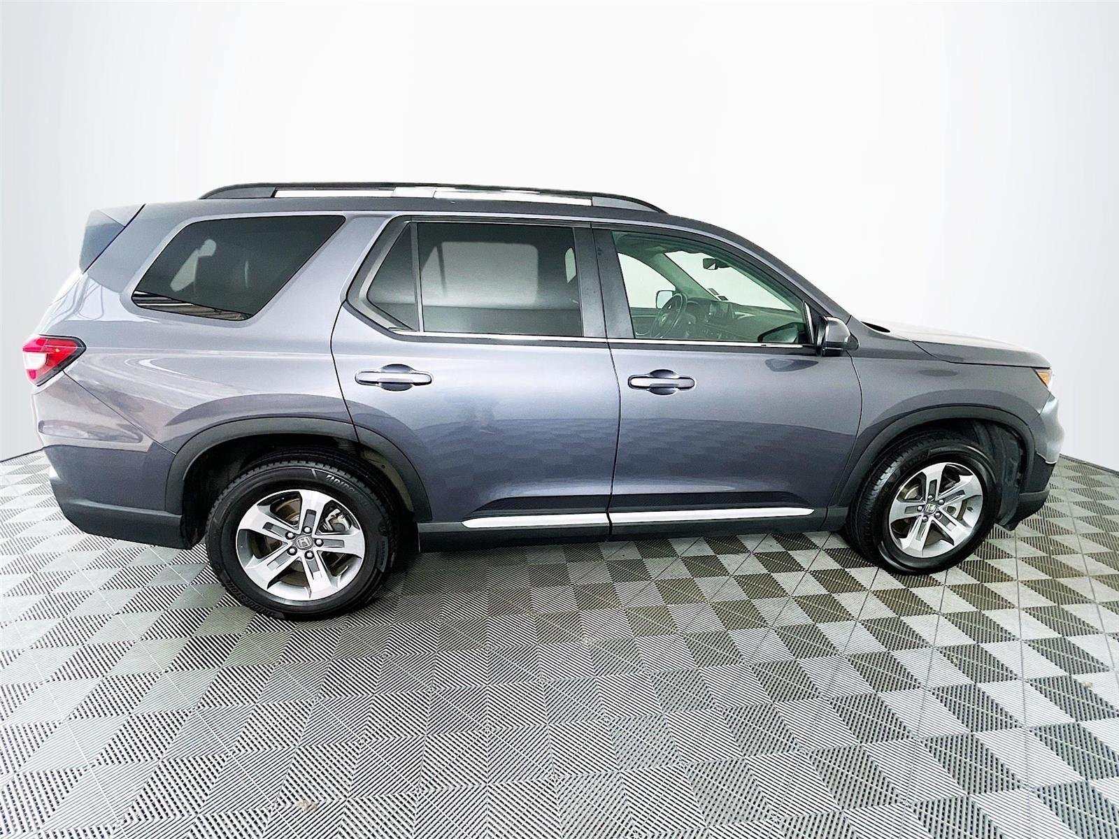 Used 2024 Honda Pilot EX-L image 12