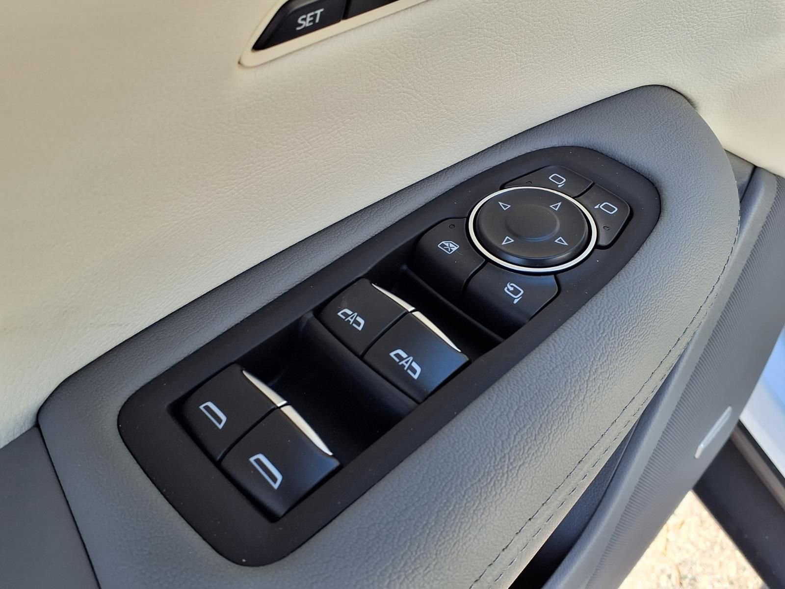 New 2026 Cadillac XT5 Premium Luxury image 12