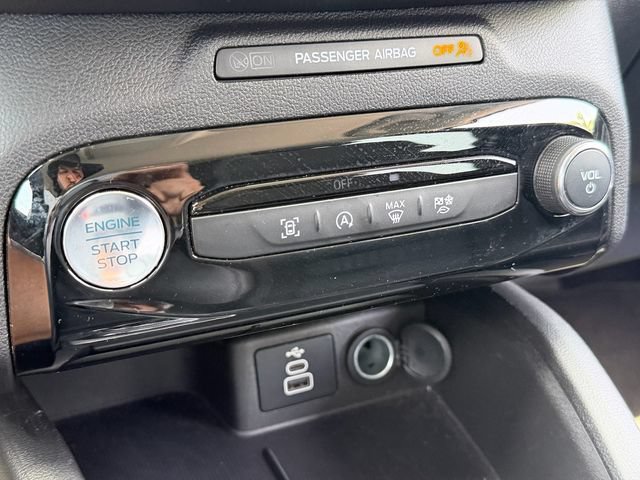 Used 2024 Ford Escape Active w/ Tech Pack #1 FWD image 25