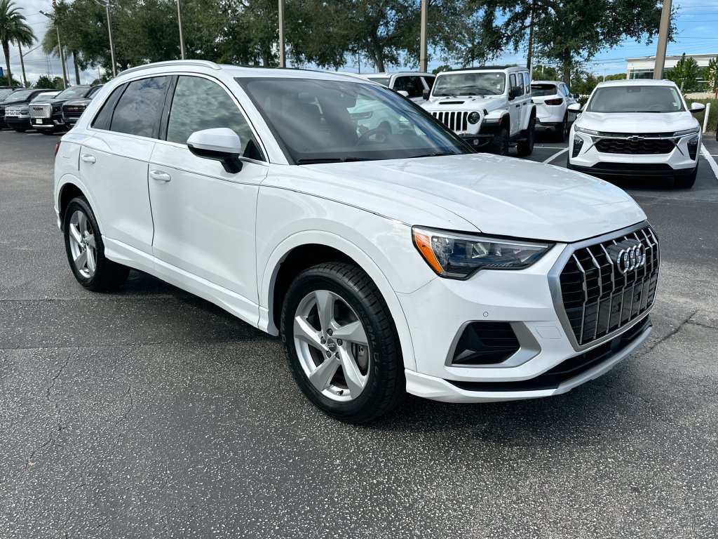 Used 2019 Audi Q3 2.0T Premium AWD/4WD image 3