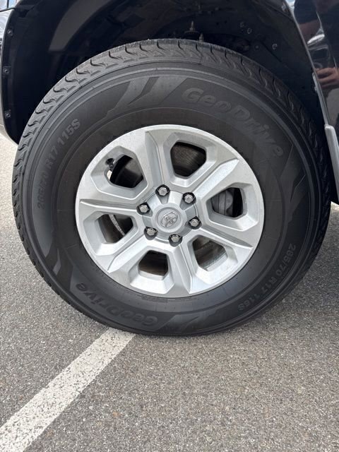 Certified 2024 Toyota 4Runner SR5 image 8