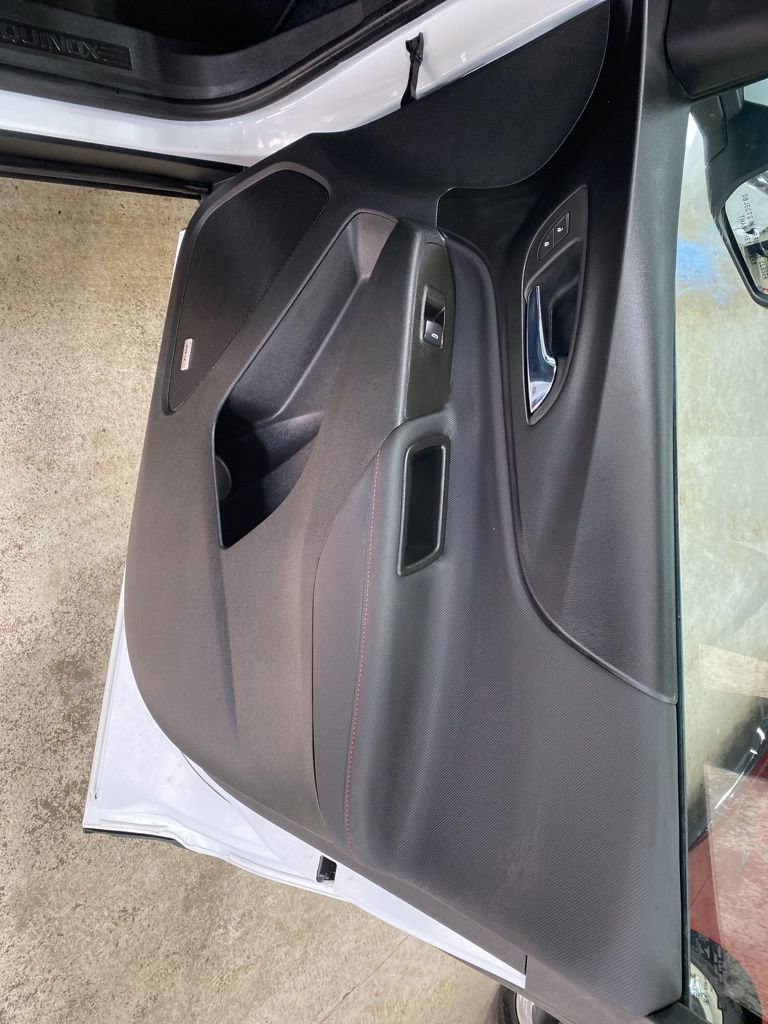 Used 2023 Chevrolet Equinox RS w/ RS Leather Package image 21