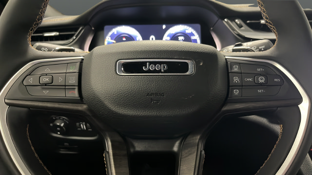 New 2026 Jeep Grand Cherokee Limited AWD/4WD image 16