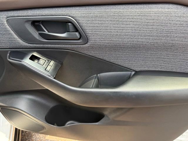 Certified 2023 Nissan Rogue S FWD image 25