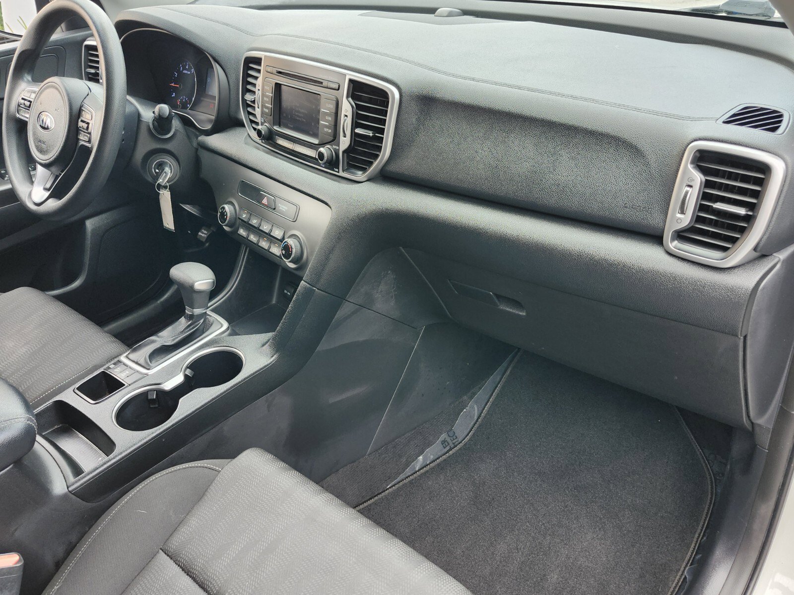 Used 2017 Kia Sportage LX image 14