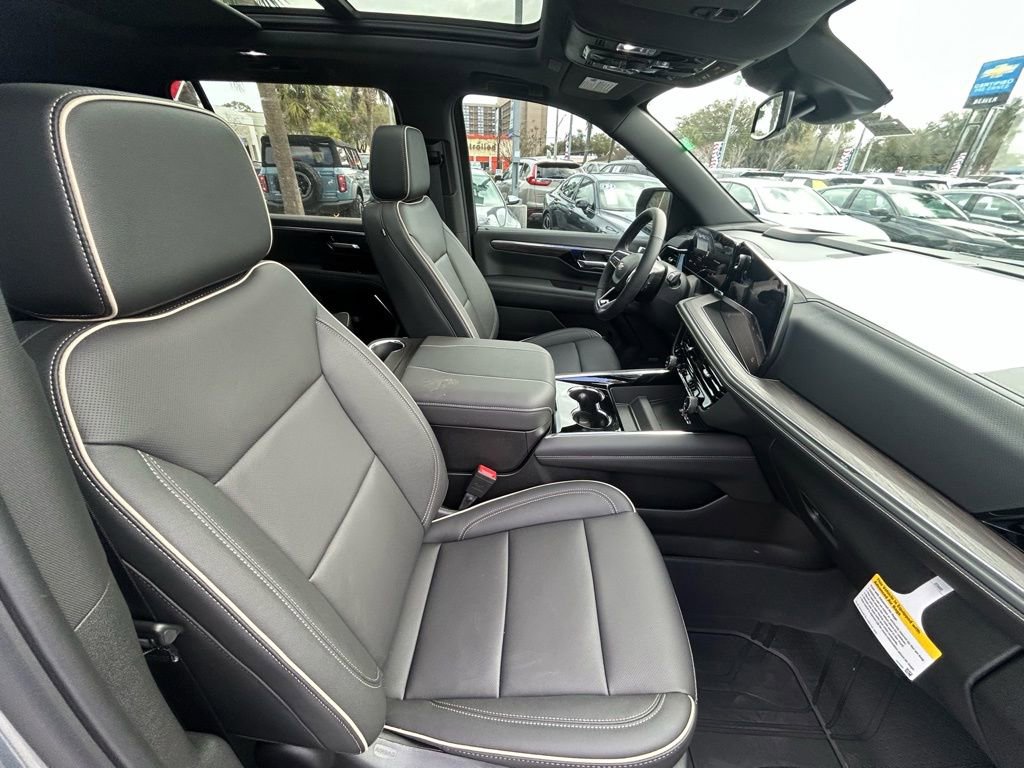 New 2026 Chevrolet Suburban Premier w/ Sun And Tow Package image 24