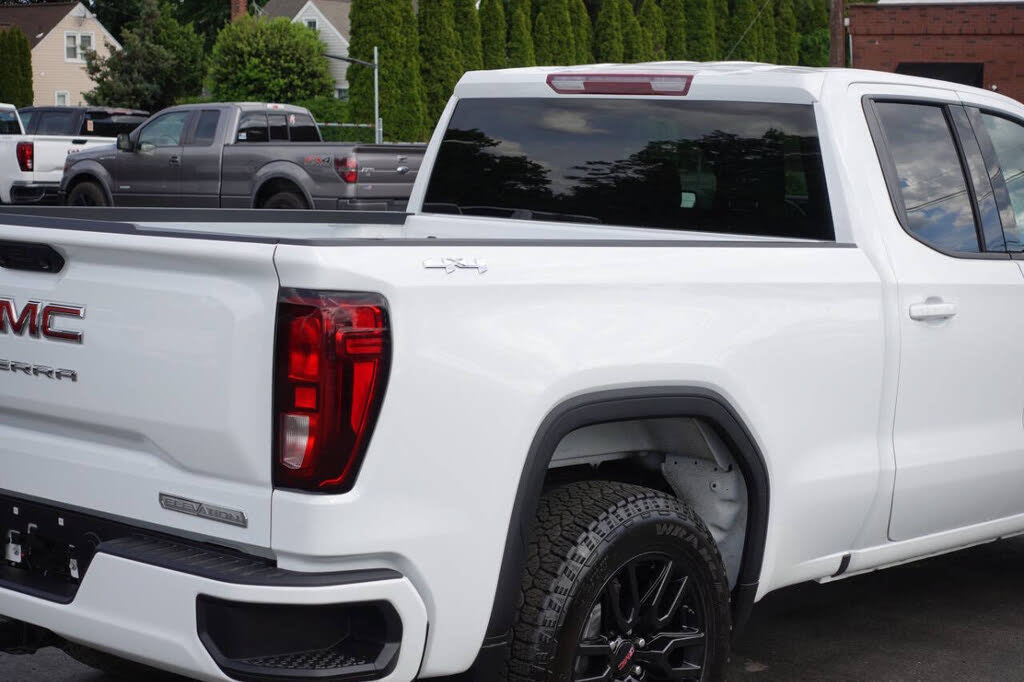 Used 2023 GMC Sierra 1500 Elevation AWD/4WD image 12