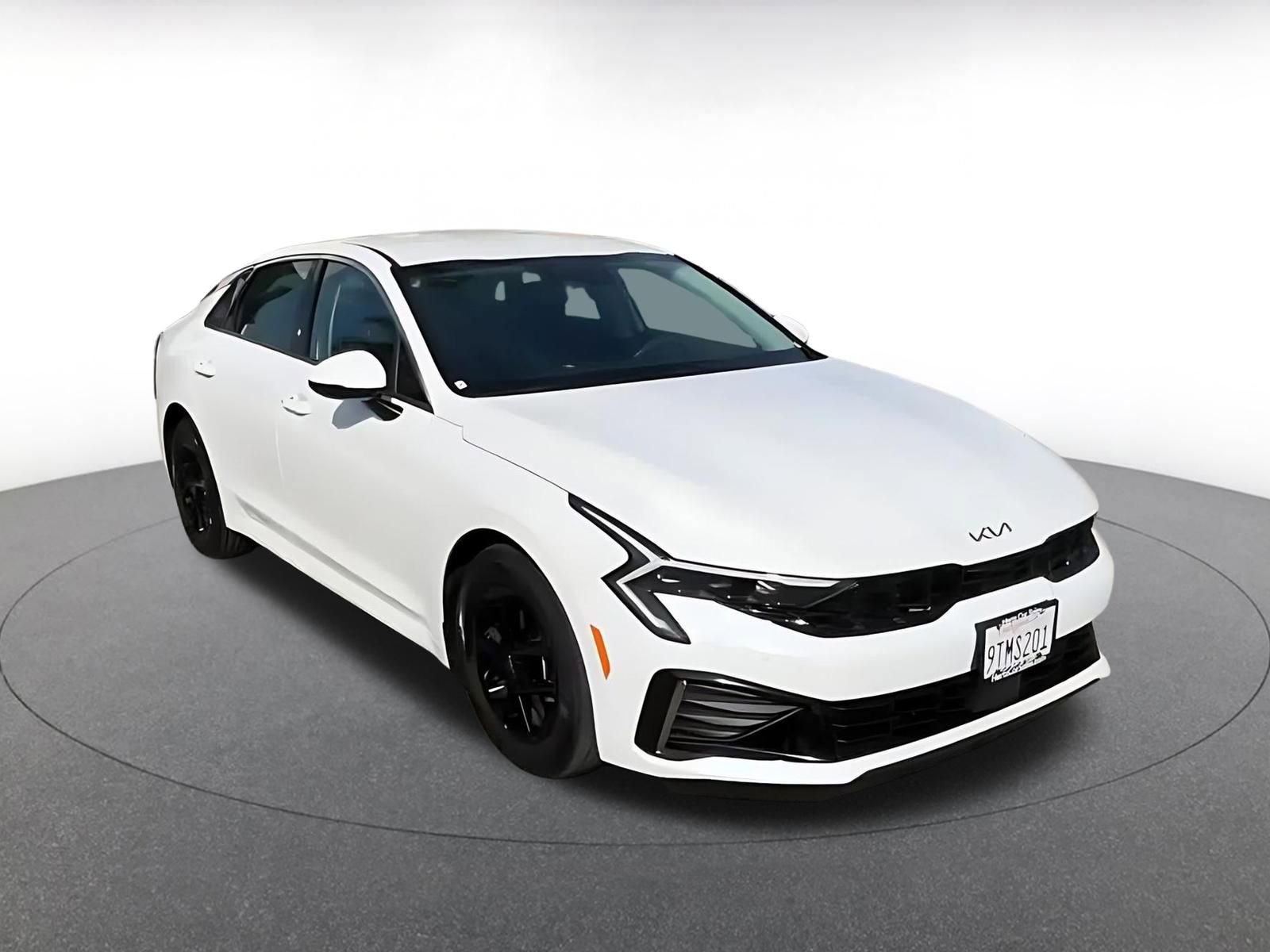 Used 2025 Kia K5 LXS FWD image 3
