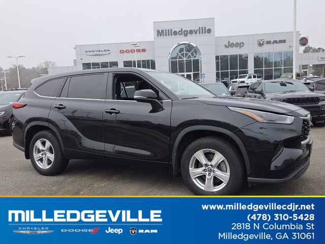 Used 2023 Toyota Highlander L image 1